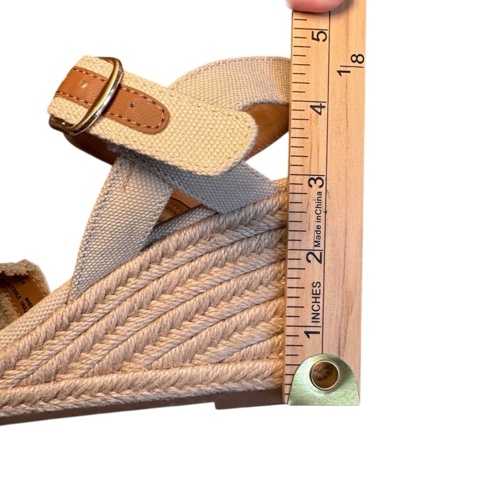 Tommy Bahama Sandals Womens 8.5M Bethany Ankle Straps Beige Wedge Casual - Picture 10 of 10